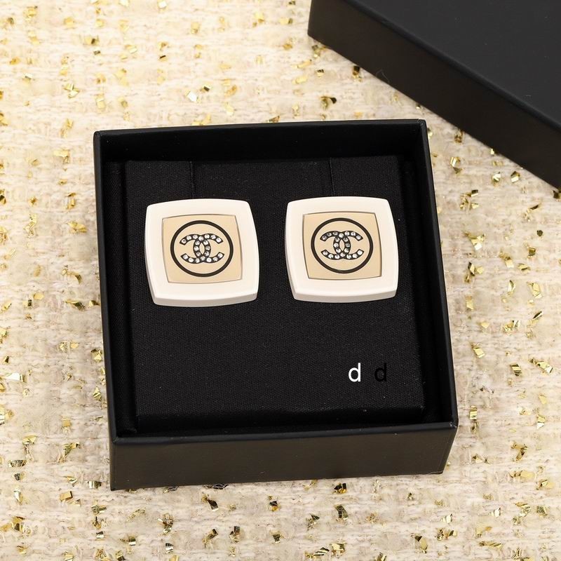 Chanel Earrings 520